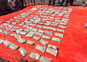 الحملة الأمنية لقوات العمالقة تضبط قارباً يحمل 600 ألف قرص كبتاجون في عملية بحرية نوعية