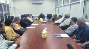 رئيس هيئة الطيران المدني يتفقد مطار الريان الدولي