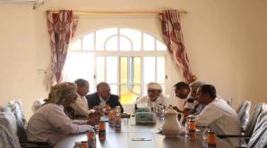 الفريق الرئاسي يلتقي الهيئة التنفيذية للمجلس العام لأبناء المهرة وسقطرى