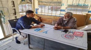 انتقالي أبين يناقش مع الغرفة التجارية عدد من القضايا المتعلقة بالوضع الاقتصادي والمعيشي