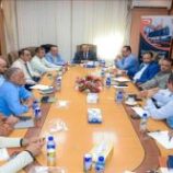 وزير النقل يتفقد سير نشاط محطة الحاويات و يرأس اجتماعاً مع قيادات الجهات العاملة فيه