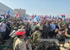 شبوة.. آلاف المحتشدين في عتق يطالبون باستقلال الجنوب في مخيم اعتصام مفتوح