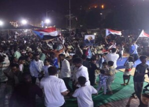 مخيم الاعتصام المفتوح بالمكلا يشهد حفلًا فنيًا وغنائيًا