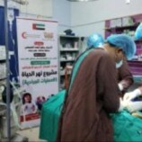 الهلال الأحمر الإماراتي يجري عملية ناجحة لطفلة في حضرموت