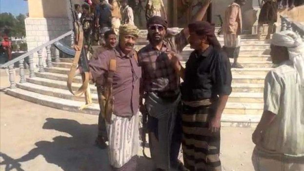 عاجل…القوات المسلحة الجنوبية تُحكِم سيطرتها على القصر الجمهوري في سيئون وتغتنم آليات تابعة للمنطقة العسكرية الأولى