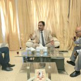 باعوم يبحث مع مدير ضرائب وادي حضرموت إعادة ترتيب النظام الضريبي ووقف الهدر