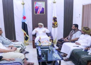 الشيخ راجح باكريت يطّلع على التحضيرات النهائية لفعالية الذكرى الـ58 لعيد الاستقلال بالمهرة