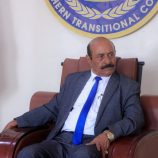 الشيخ لحمر يهنئ الرئيس الزُبيدي وأبناء الجنوب بتحرير وادي حضرموت