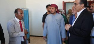 وزير الصحة ومحافظ سقطرى يتفقدان عدداً من المرافق الصحية في مديريتي قلنسية وحديبوه