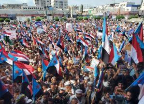 وصول موكب قبائل الصبيحة إلى ساحة الاعتصام بعدن