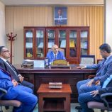 الرئيس القائد عيدروس الزُبيدي يتفقد سير العمل بوزارة الإعلام والثقافة والسياحة