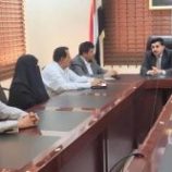 نائب وزير المياه والبيئة يناقش مع أمين عام محلي المهرة أوضاع قطاع المياه والبيئة في المحافظة