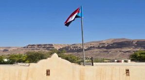 انتقالي السوم ينظم حملة رفع العلم الوطني الجنوبي في المدارس والمباني الحكومية