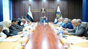 أمانة الانتقالي تناقش المشهد السياسي والحراك الشعبي الجماهيري المتصاعد في مخيمات الاعتصام