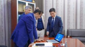 شبوة..المحافظ يبحث مع شركة لونغشيانغ الصينية للطاقة آفاق التعاون والاستثمار في قطاع الطاقة