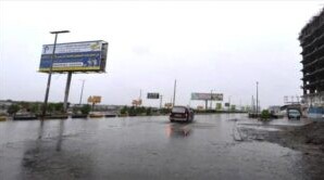 هطول أمطار متفاوتة على عدن وتحذيرات من تقلبات جوية محتملة