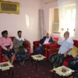 باتيس يزور أسرة الشهيد عمر بازنبور بزيارة أسرته في المكلا