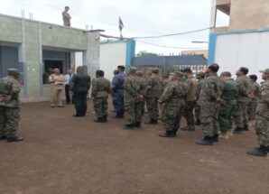 الرقابة والتفتيش والتوجيه المعنوي بأمن عدن تنفذان نزولاً ميدانياً إلى قسم شرطة الدرين.