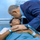الرئيس الزُبيدي يطمئن على أحوال جرحى عملية “المستقبل الواعد” بمستشفى عبود العسكري