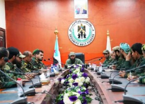 العميد الوالي يترأس اجتماعًا بمدراء الإدارات العامة ويؤكد استقرار الحالة الأمنية