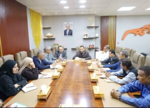 محافظ عدن يقر زيادة حافز المعلمين بمبلغ 10 آلاف ريال ليصبح 60 الف ريال