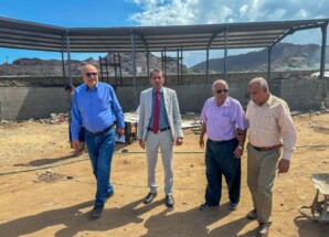 الوكيل الغتناني يتفقد سير عمل مشروع إعادة تأهيل المحجر البيطري في عدن