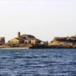 الحوثي يحوّل جزيرة كمران إلى بؤرة لتهريب السلاح ويمنع الصيادين من النزول إلى البحر