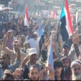 حشود الضالع تجدد التفويض للرئيس الزُبيدي