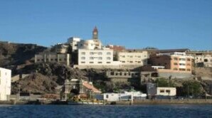 عودة انقطاع شبكتي عدن نت ويمن موبايل عن أحياء واسعة في التواهي