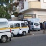 انعدام المشتقات النفطية يفاقم معاناة المواطنين