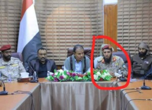 الحكم الذاتي بزيّ عسكري.. ضابط يمني يقود مشاورات حضرموت من داخل الوادي
