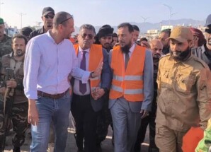 تدشين حملة نظافة واسعة في العاصمة عدن بمشاركة مدراء المديريات وصندوق النظافة