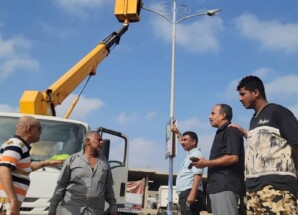 صيانة أعمدة الإنارة بالشوارع والأحياء السكنية بمديرية المنصورة إستعداداً لقدوم شهر رمضان
