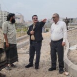 مدير عام المنصورة يتفقد مستوى إنجاز مشروع “إنشاء متنفس مثلث دوار السفينة”