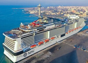 وكالة أمريكية: أسطول يضم 25 ناقلة نفط عملاقة يتجه إلى ميناء ينبع السعودي