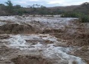 أمطار غزيرة على معظم محافظات الجنوب عقب تحذيرات الأرصاد من منخفض جوي