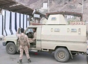 تصعيد عسكري في التواهي بعد اقتحام محيط رئاسة المجلس الانتقالي .. هل يتدارك الجنوب الموقف؟