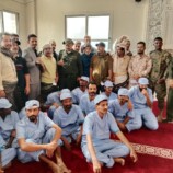 بمبادرة إنسانية..رجال المال والأعمال وفاعلي الخير من أبناء يافع يطلقون سراح 14 من نزلاء السجن المركزي المعسرين في لحج