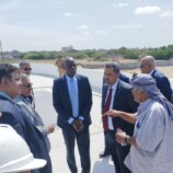 محافظ لحج الحالمي ووكيل وزارة الزراعة ووفد من منظمة الاغذية والزراعة الفاو يطلعوا على مشاريع تنموية زراعية بالمحافظة .