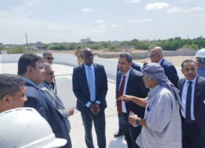 محافظ لحج الحالمي ووكيل وزارة الزراعة ووفد من منظمة الاغذية والزراعة الفاو يطلعوا على مشاريع تنموية زراعية بالمحافظة .