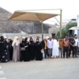 لليوم الحادي عشر على التوالي.. موظفي الأمانة العامة يواصلون وقفتهم الاحتجاجية أمام مقر عملهم بالعاصمة عدن
