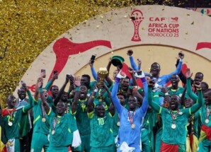 ” الكاف” يجرّد السنغال من كأس أمم أفريقيا ويمنح اللقب للمغرب