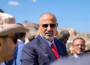 الرئيس الزبيدي يهنئ شعب الجنوب بحلول عيد الفطر ويؤكد أهمية الحفاظ على المكتسبات الوطنية