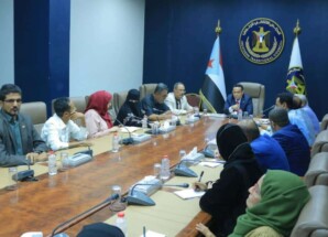 الحالمي يعقد لقاء بالهيئة السياسية ويؤكد على أهمية الخطاب السياسي في تعزيز الانتماء للارض في مواجهة التدخلات الخارجية