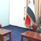 بتوجيهات الرئيس الزُبيدي… الحالمي يكرّم البطل الجريح علوي عبدالله بدرع الصمود