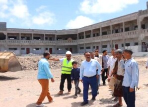 مدير عام مديرية خورمكسر يتفقد مشروع ثانوية الشهيد سالم قطن