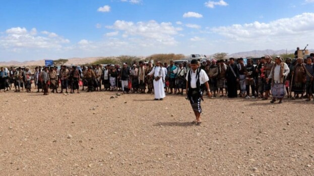 مدير أمن أبين يقود صلحاً قبلياً ينهي قضية إصابة بالخطأ في المحفد