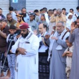 مدير عام دارسعد يؤدي صلاة عيد الأضحى المبارك مع جمع غفير من المواطنين وسط المدينة