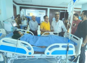 القائم بأعمال الأمين العام وعدد من قيادات المجلس يطمئنون على صحة الجريح نسيم جاحور