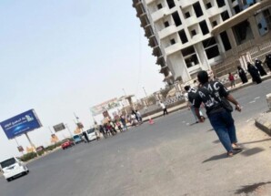 شوارع عدن تشهد أزمة مواصلات خانقة وسط معاناة متصاعدة